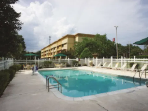 Wingate by Wyndham Brunswick GA / I-95 Hotels in Dock Junction