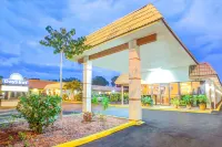 Days Inn by Wyndham St. Petersburg Central