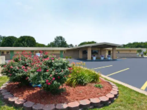 Americas Best Value Inn Iola Hotels in Iola