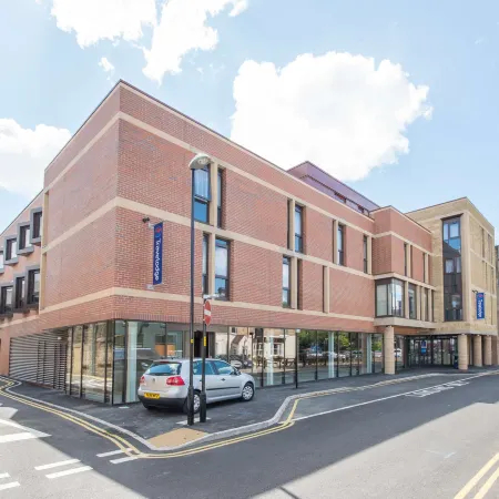 Travelodge Harrogate West Park