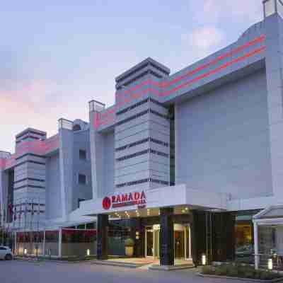 Ramada Plaza by Wyndham Izmit Hotel Exterior