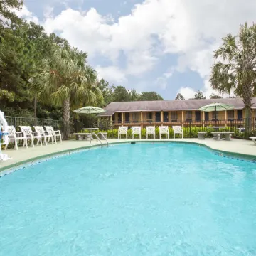 Howard Johnson by Wyndham Dothan