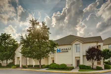 Hyatt House Mt Laurel Отели рядом с достопримечательностью «Фунплекс»