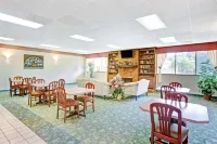 Super 8 by Wyndham Gaffney Hotels in Gaffney