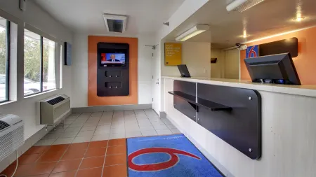 Motel 6 des Moines, IA - North Отели в г. Сейлор