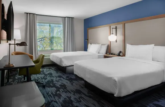 巴克艾維拉多萬楓酒店及套房