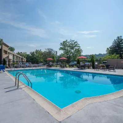 Hotel Mtk Mount Kisco Hotels near Pound Ridge Historical