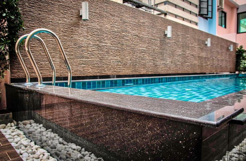 Scandia Beach Hotel - Soi 7 Best Location - 200m to Beach Next to Food Market