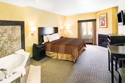 Days Inn & Suites by Wyndham Downtown Gatlinburg Parkway Hotel a Gatlinburg