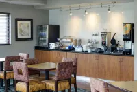 La Quinta Inn & Suites by Wyndham Edmond - breakfast