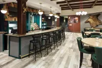 Embassy Suites by Hilton Anchorage - bar