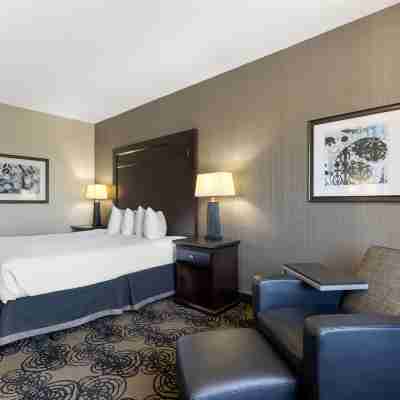 Best Western Plus Midwest Inn Rooms