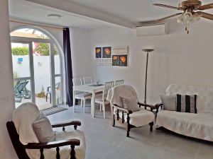 Beautiful 1 Bedroom Apartment in Roquetas de Mar Spain