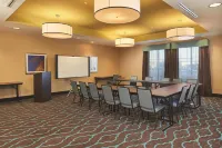 La Quinta Inn & Suites by Wyndham Carlsbad