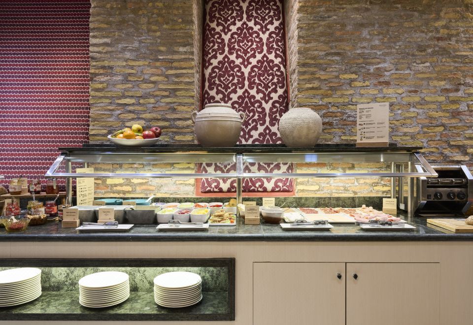 Hotel Catalonia El Pilar Over view