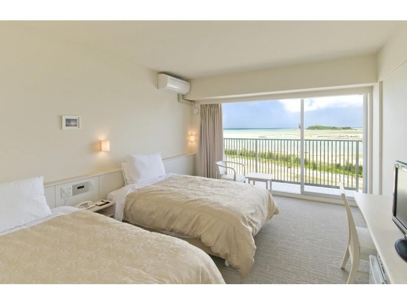 호텔 그랜드 뷰 가든의 풍성한 조식 뷔페