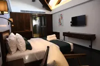 Vee Resort- the Suites of Royals