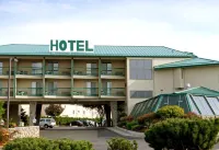 Cedars Inn Hotels in East Wenatchee