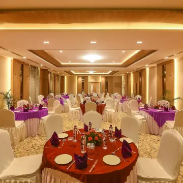 Emerald Clarks Inn Suites