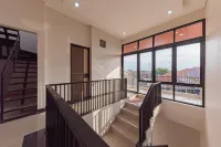 RedDoorz Near Csb Mall Cirebon Hotels in Kesambi