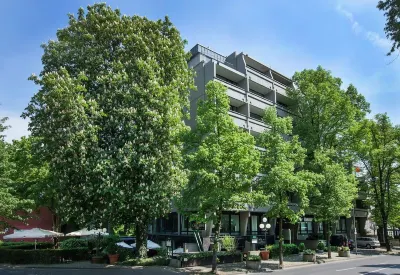 Studios im Rheinhof Hotels near Wildschweingehege