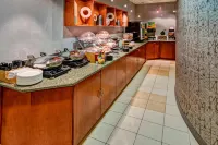 SpringHill Suites Naples - breakfast