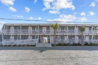 Loggerhead Inn and Suites Hotel di North Topsail Beach
