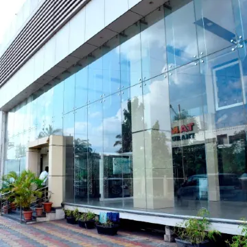 Hotel Kanishka International