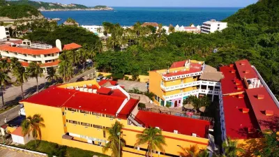 Hotel Gran Juquila Huatulco Отели в г. Крусесита