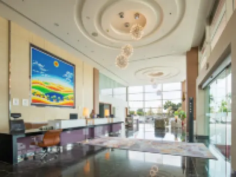 V Plaza Hotel โรงแรมในกัวลาเบไลต์
