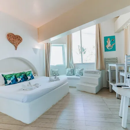Sundowners Vacation Villas Bolinao