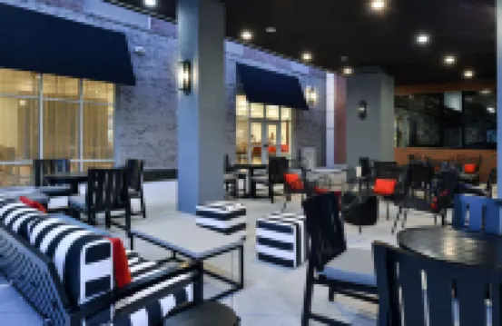 Hampton Inn & Suites Greensboro Downtown