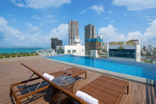 Yes Hotel Da Nang - parking