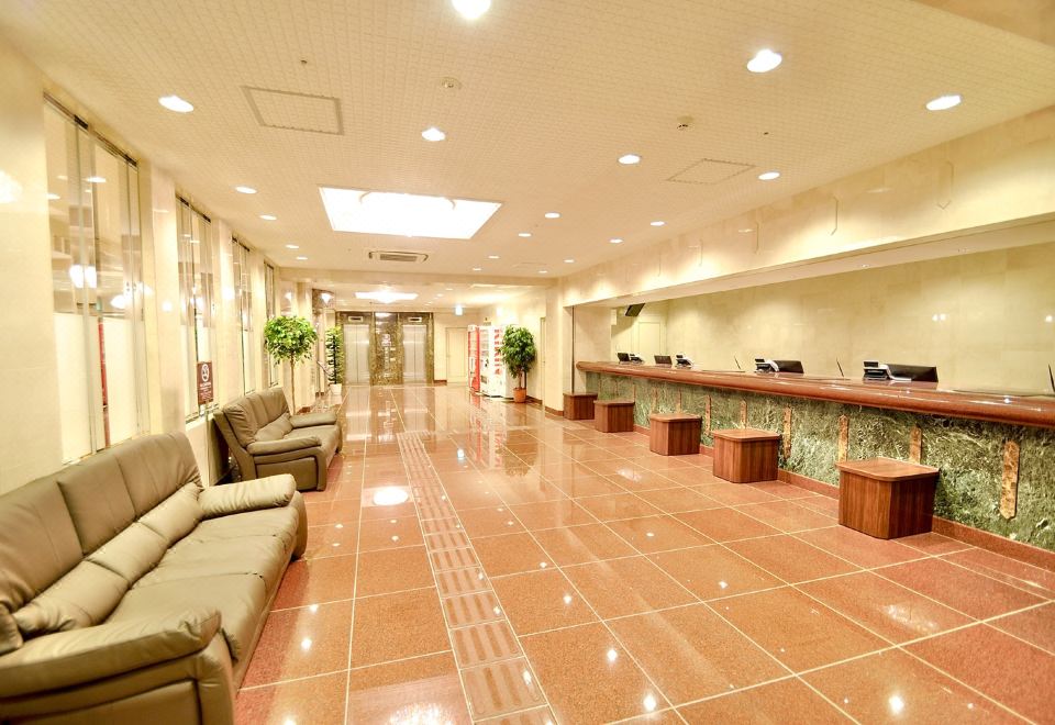 히로시마 에키마에 유니버설 호텔 신칸센구치 미기 외관