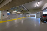 B&B HOTEL Bremen-Überseestadt - parking