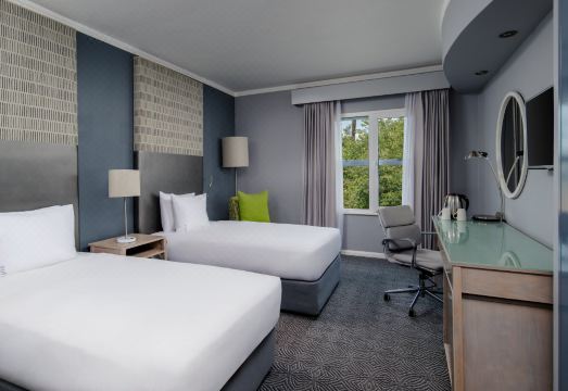 Holiday Inn JOHANNESBURG AIRPORT 외관 및 셔틀버스