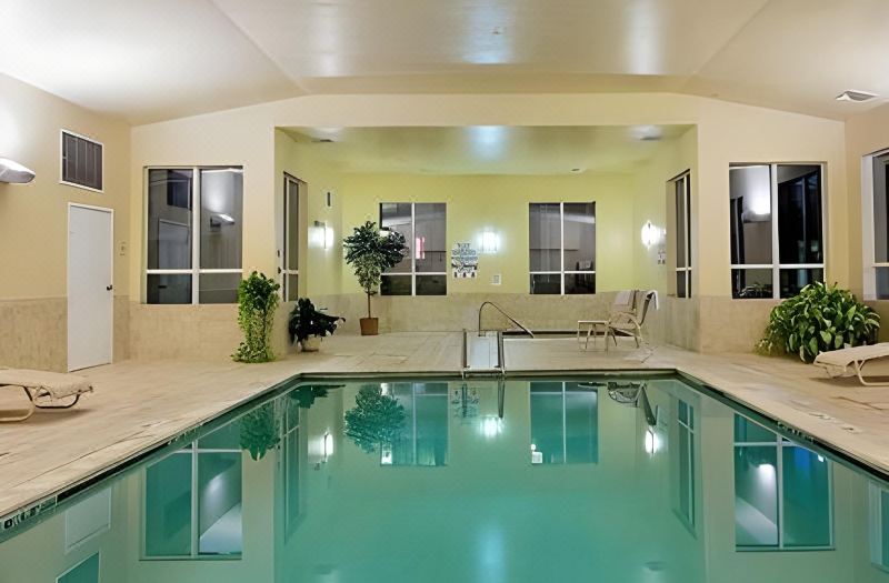 Holiday Inn Express Mystic - Groton Area by IHG photo 2