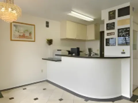 ซุปเปอร์ 8 บายวินด์แฮม อาซูซา โรงแรมในอาซูซ่า