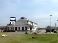 Super 8 by Wyndham Sault Ste. Marie Hotels in Chippewa County