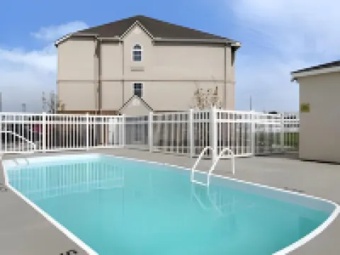 Microtel Inn & Suites by Wyndham Albertville Hotels in Marshall County