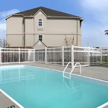 Microtel Inn & Suites by Wyndham Albertville