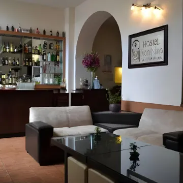 Hotel Don Nino Отели рядом с достопримечательностью «Церковь Санто-Доминго»