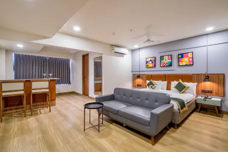 The Lemon Grass Hotel Отели в г. Гандинагар