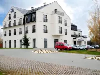 Hotel Focus Centrum Konferencyjne Hotels in Gmina Konopnica