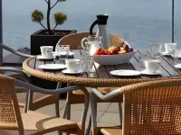 Sixtus Sinatur Hotel & Konference - breakfast