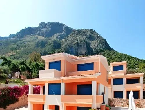 Glyfa Corfu Apartments Hotels in Mparmpati