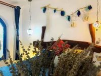 Haitang Garden Homestay(Xin Qing Bay-Wan Ning) Hotels near Baodingwan
