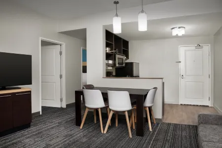 達拉斯迪索託TownePlace Suites 酒店