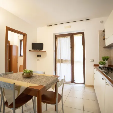 Ferienwohnung "ulivo" Mit Pool Und Privatstrand
