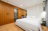 Gangneung Gyeongpodae Hotel the One